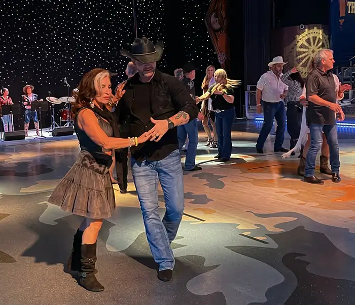 cruise-dance-01